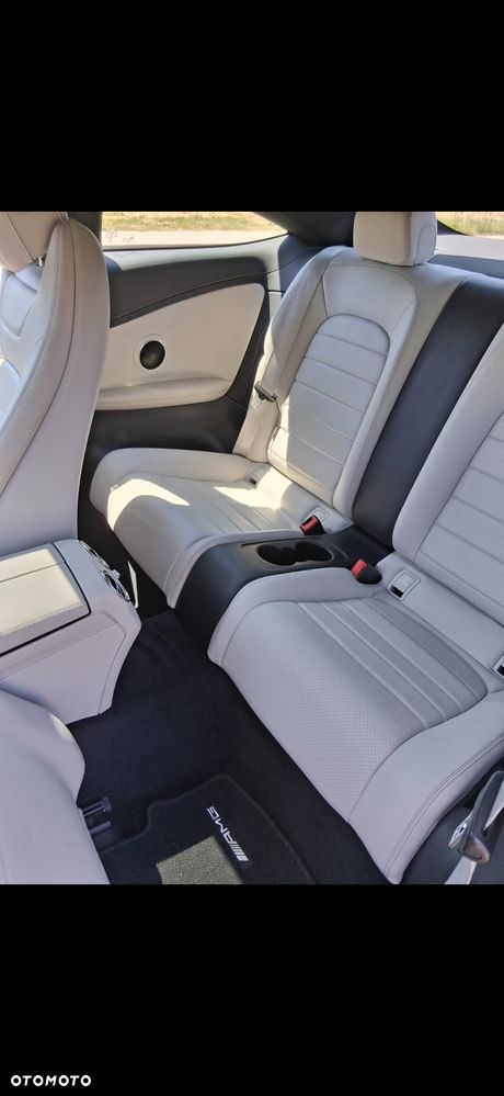 Mercedes-Benz Klasa C 300 7G-TRONIC - 10