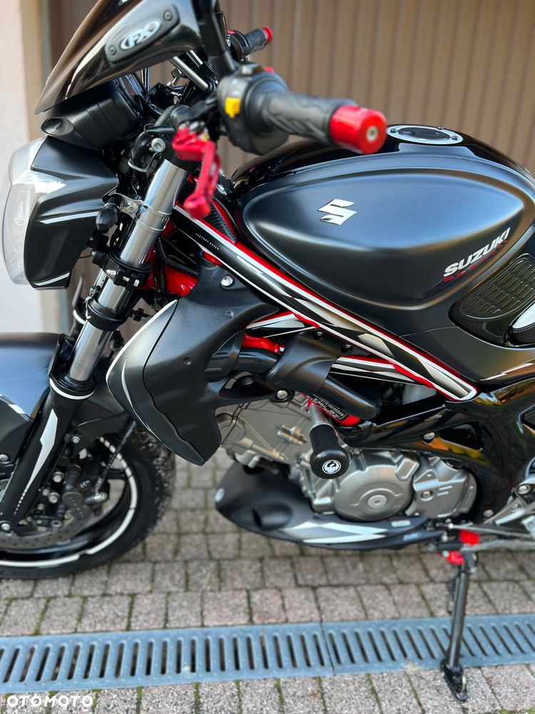 Suzuki Gladius - 8