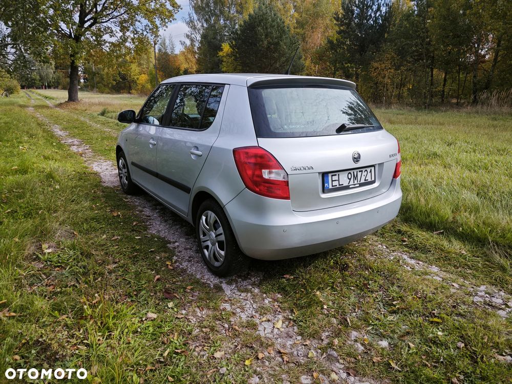 Skoda Fabia 2014 photo 4