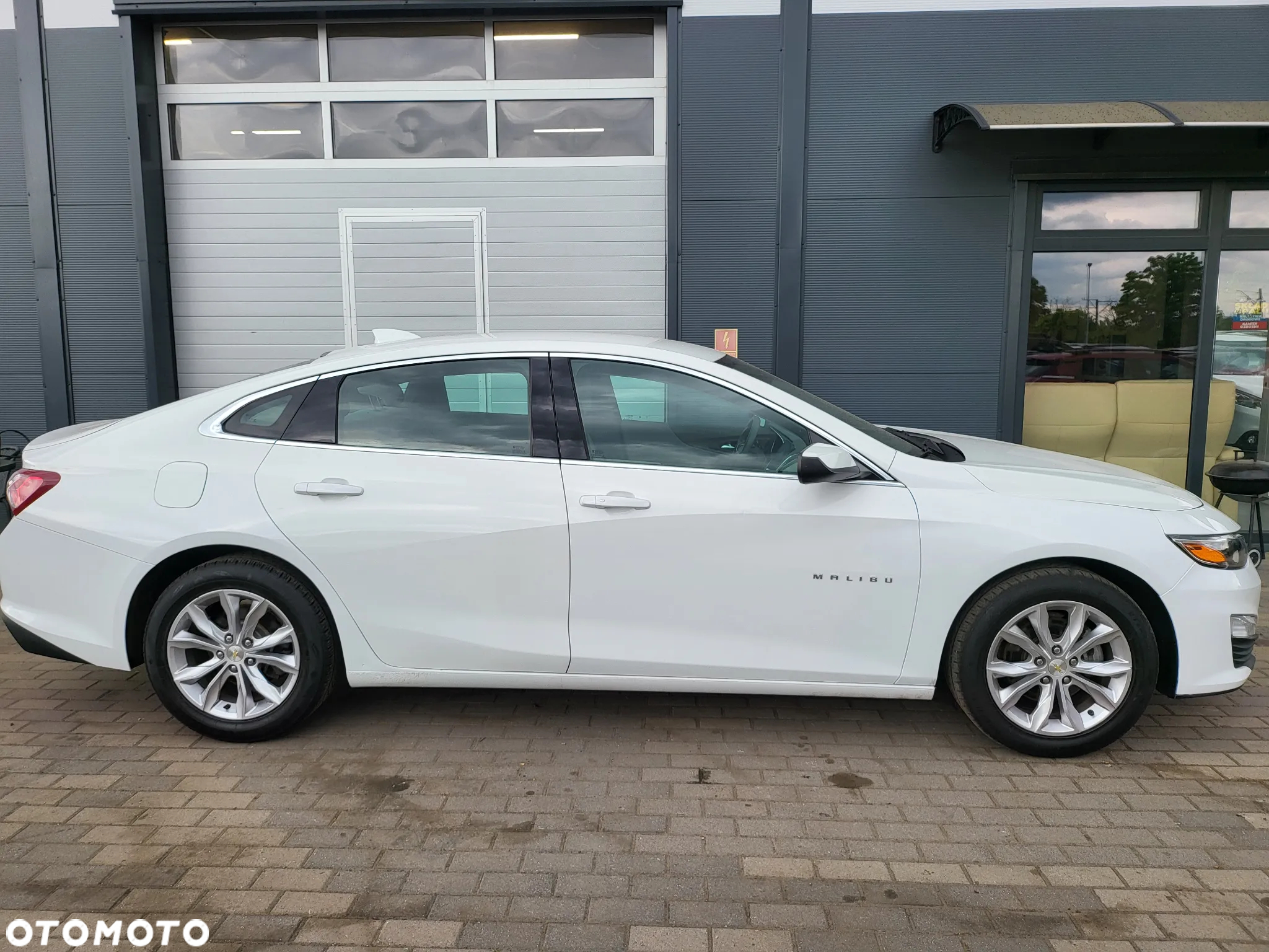 Chevrolet Malibu - 32