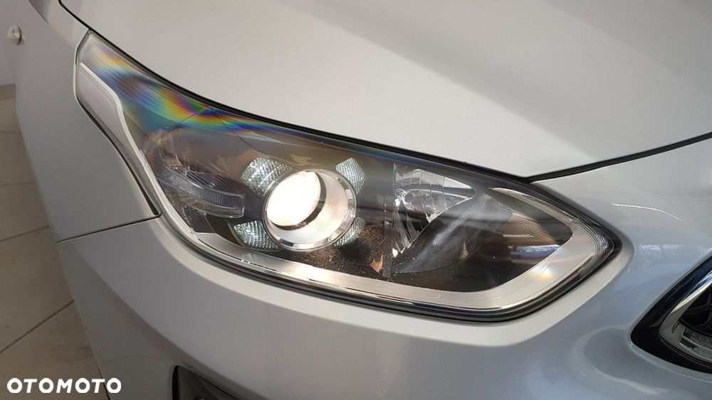 Kia Ceed - 11
