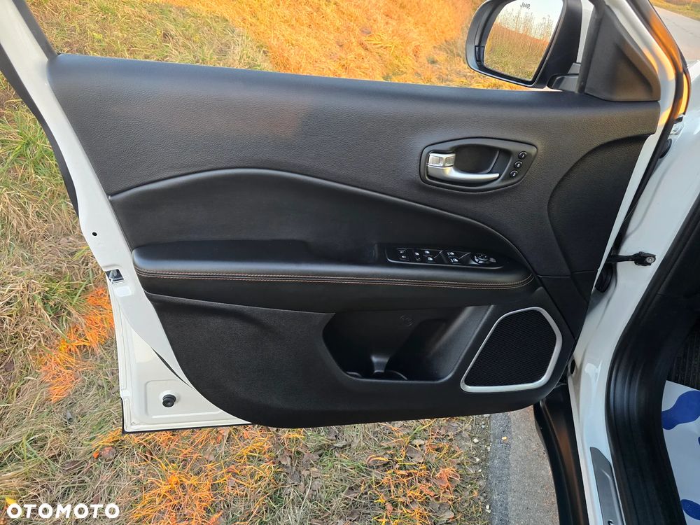 Jeep Compass 1.4 MultiAir Business Line - 19