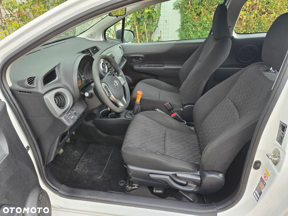 Toyota Yaris 1.0 VVT-i Cool - 10