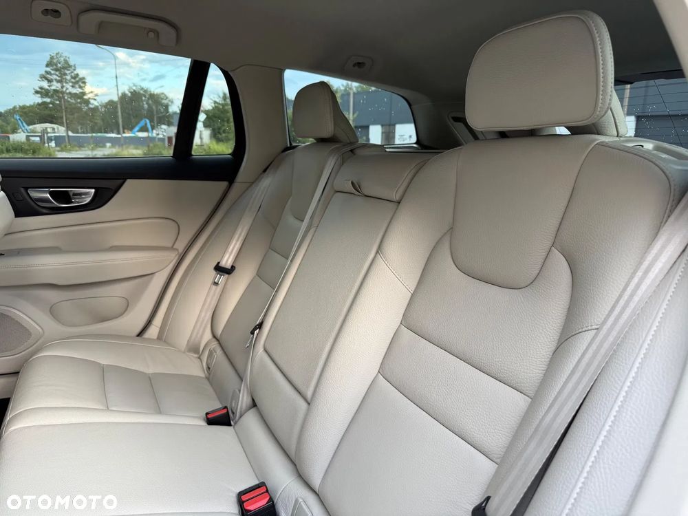 Volvo V60 B3 B Geartronic RDesign - 37