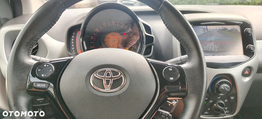 Toyota Aygo x-cite - 10