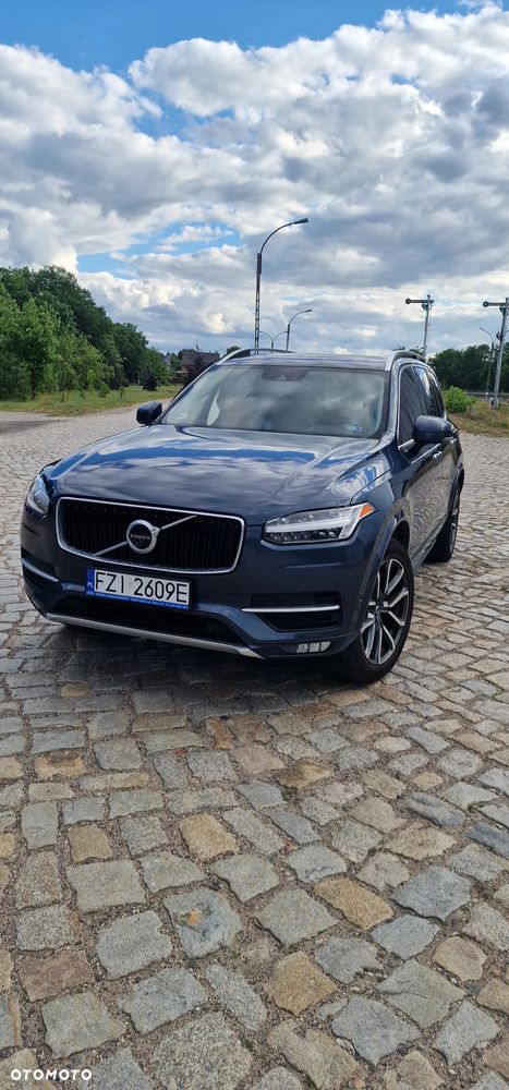 Volvo XC 90 - 1