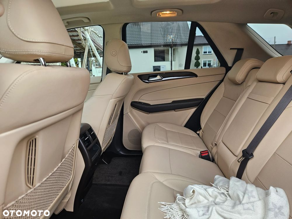 Mercedes-Benz GLE 350 d 4-Matic - 23