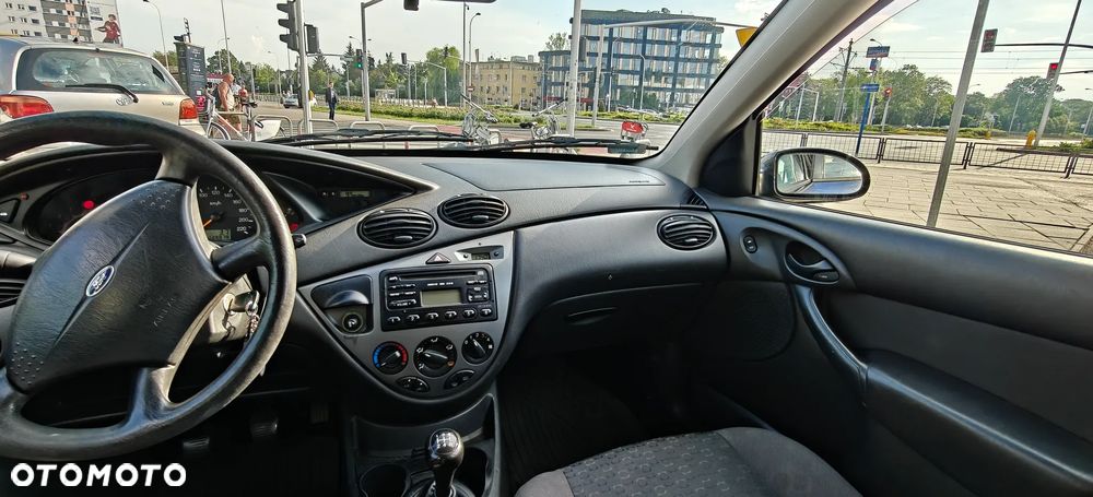 Ford Focus 1.6 Comfort X / 100 - 15
