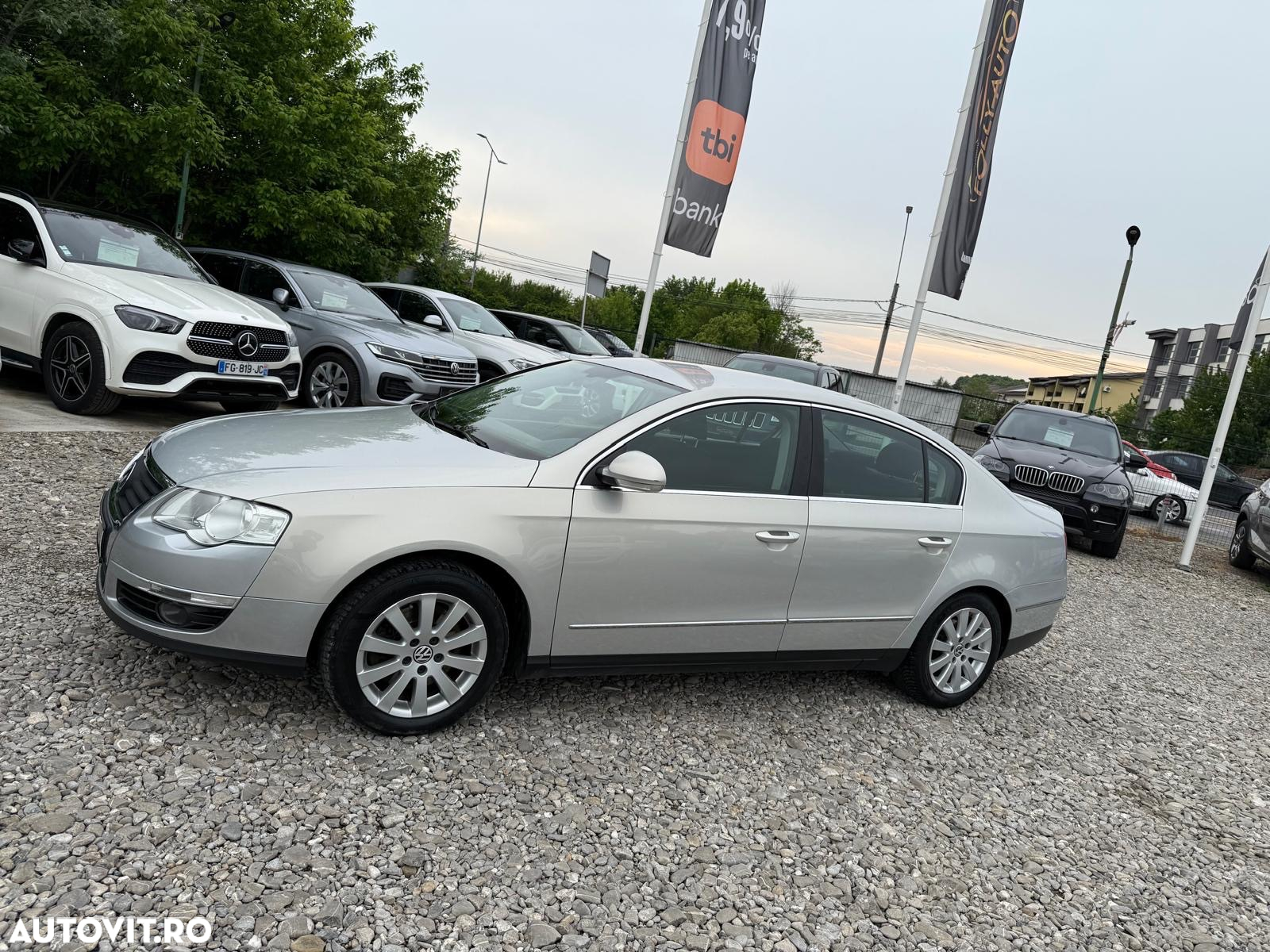Volkswagen Passat - 4