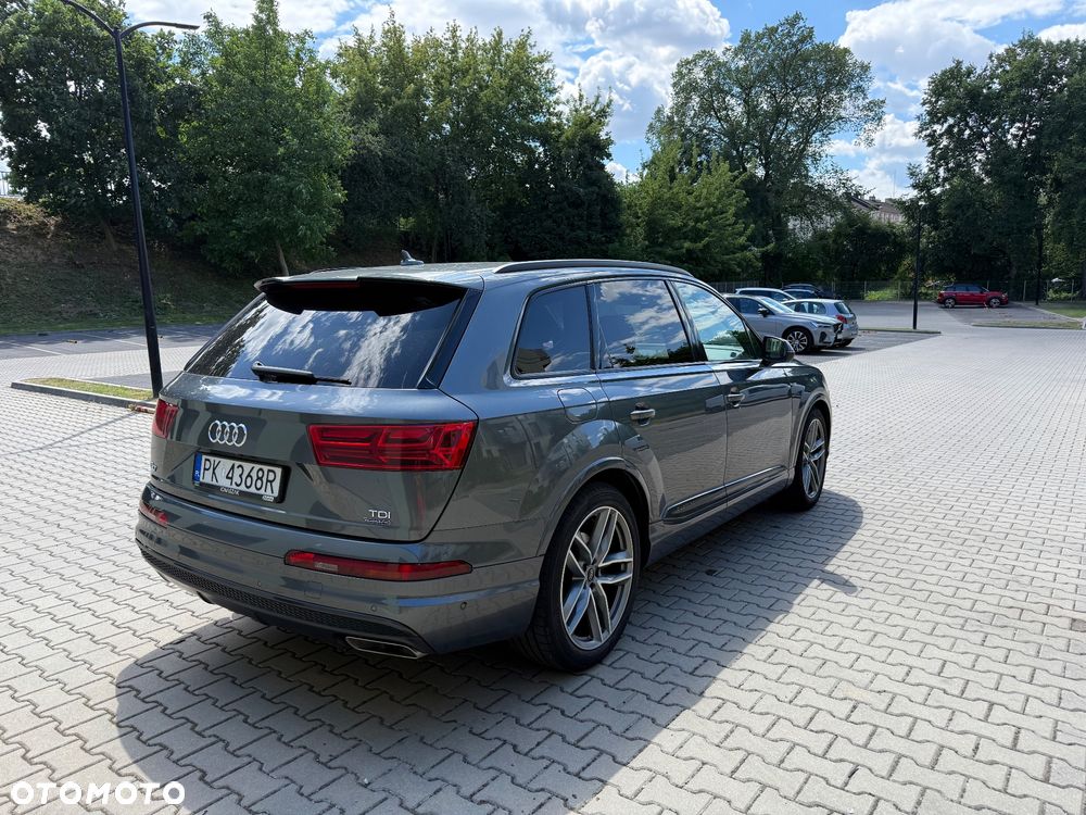 Audi Q7 - 7