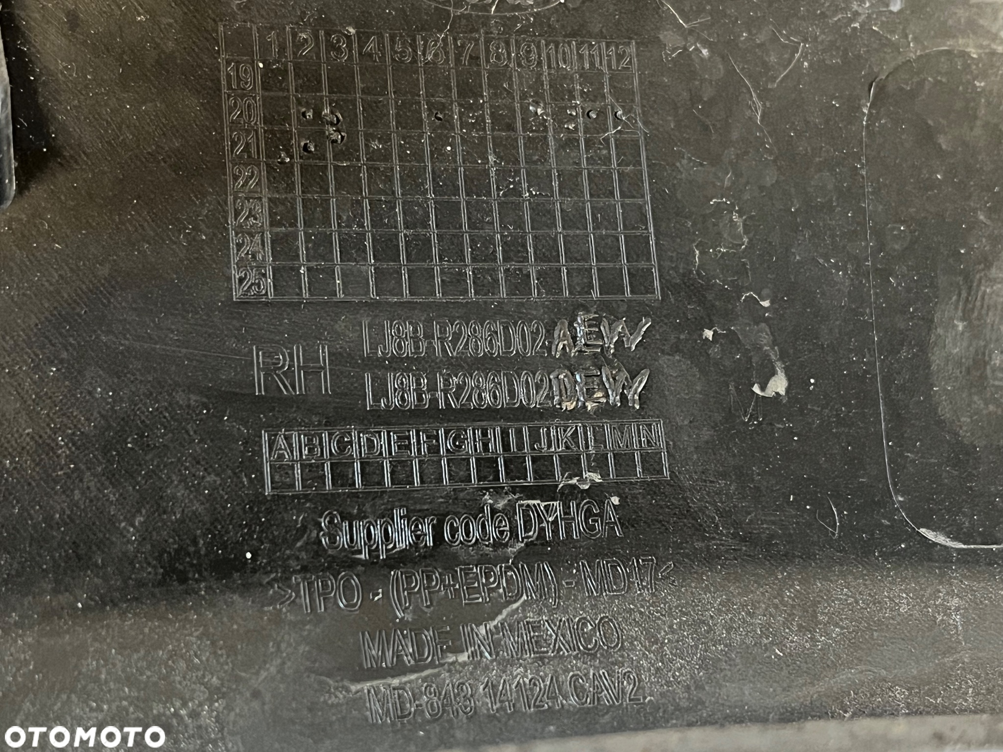 Tylna prawa listwa błotnika Ford mustang mach e - 3