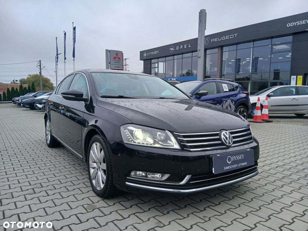 Volkswagen Passat 2013 photo 2