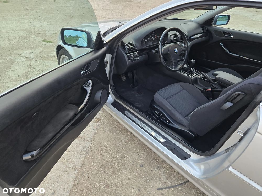 BMW Seria 3 323Ci - 8