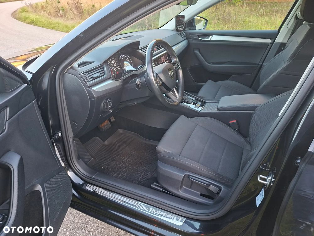 Skoda Superb 2.0 TDI SCR Ambition DSG - 24