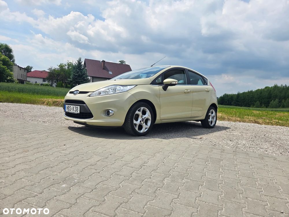 Ford Fiesta 1.3 Ghia - 9
