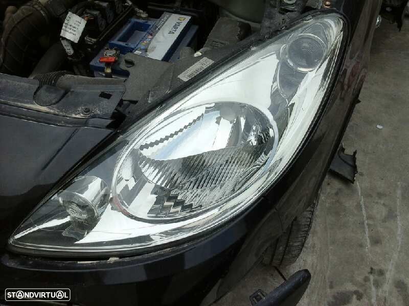 FAROL ESQUERDO PEUGEOT 1007 DOLCE - 4