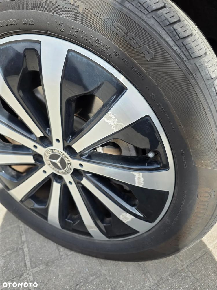 Mercedes-Benz GLB 250 Progressive 8G-DCT - 16