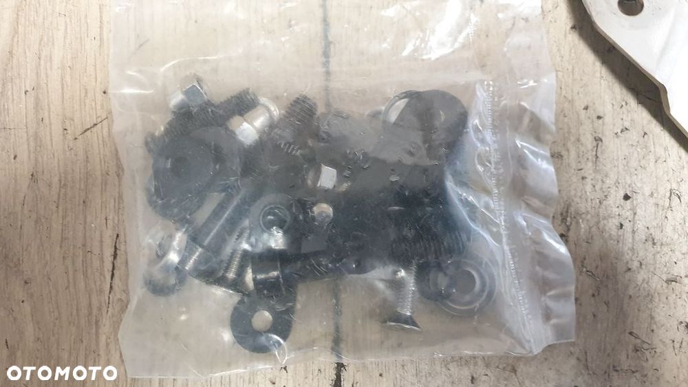 Uchwyt mocowanie szyby Givi A167A Suzuki GSR 600 - 5