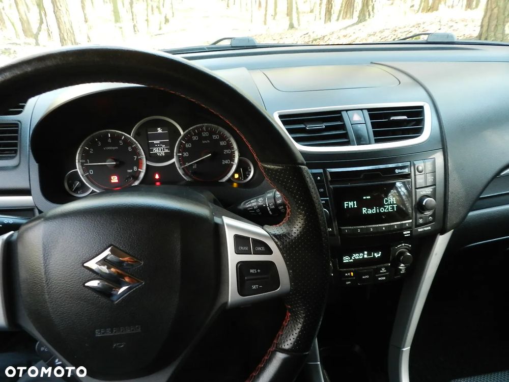 Suzuki Swift - 11