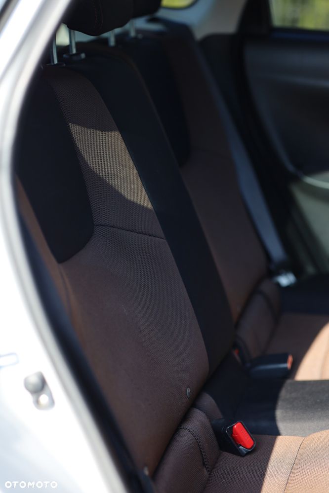 Subaru Impreza 2.0D XV - 12