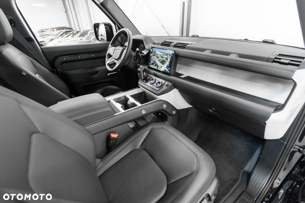 Land Rover Defender - 18