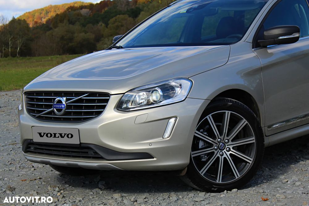 Volvo XC 60 D5 AWD Geartronic Summum - 24