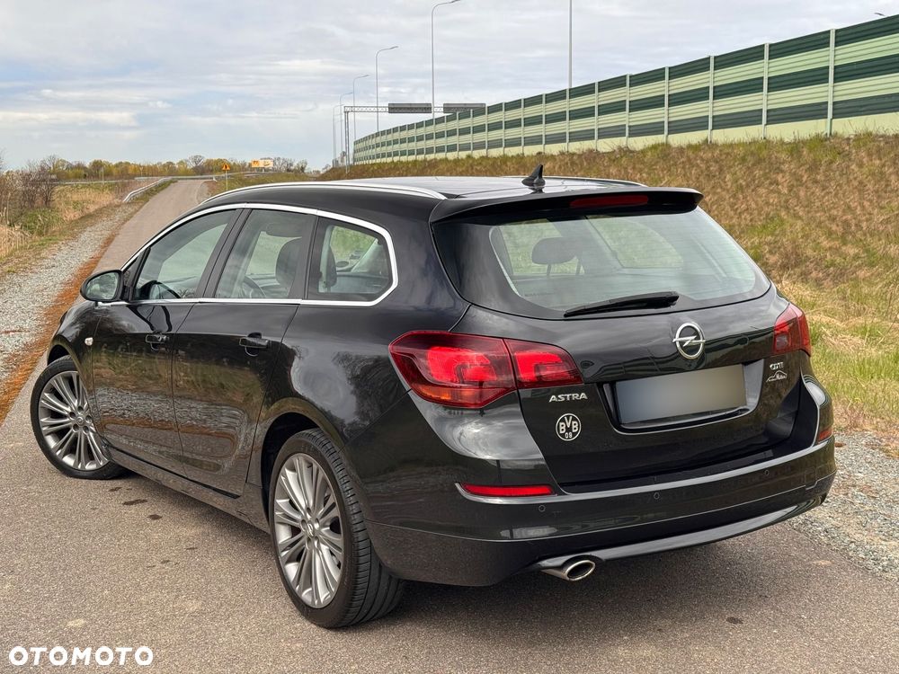 Opel Astra 2.0 CDTI DPF ecoFLEX SportsTourer Start/Stop Innovation - 21