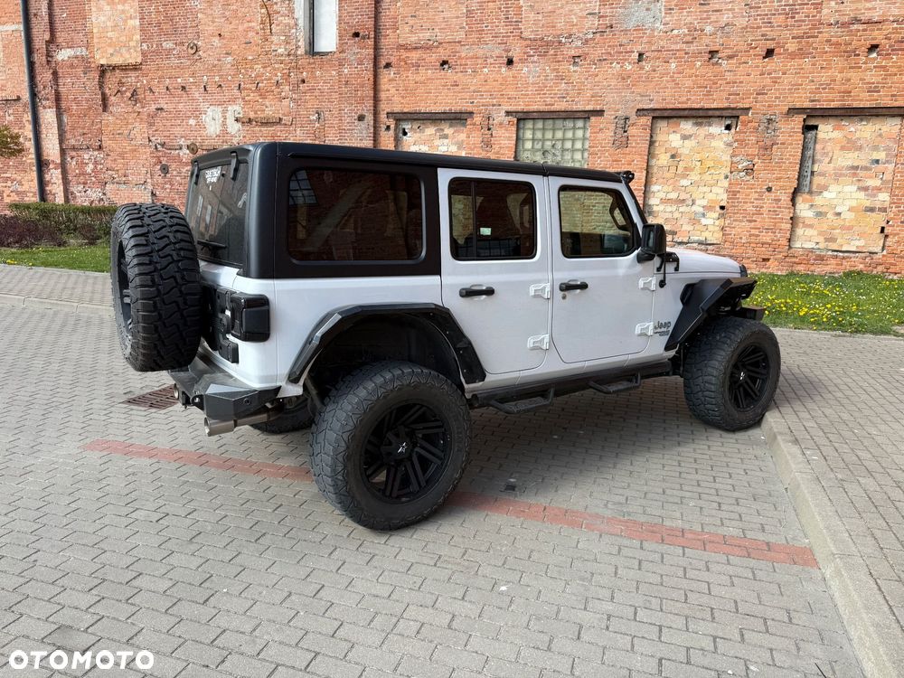 Jeep Wrangler - 19
