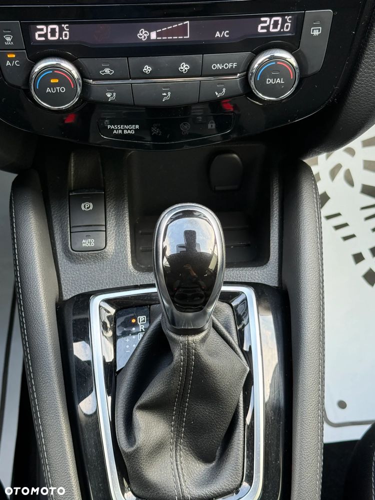 Nissan Qashqai 1.3 DIG-T N-Connecta DCT - 12