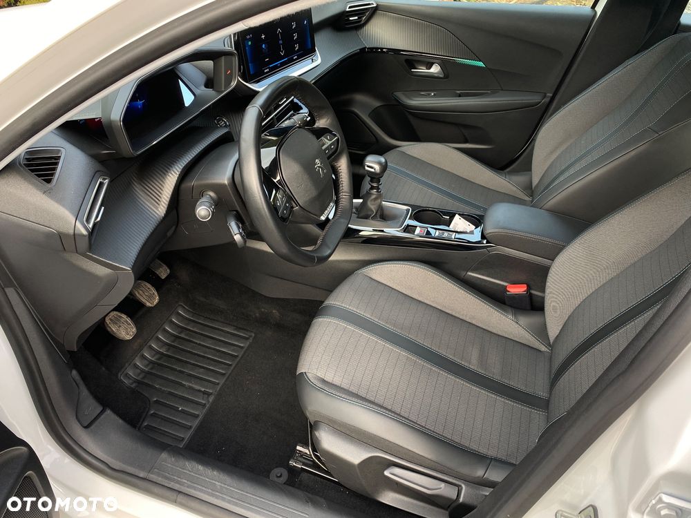 Peugeot 208 1.2 PureTech Allure S&S - 5