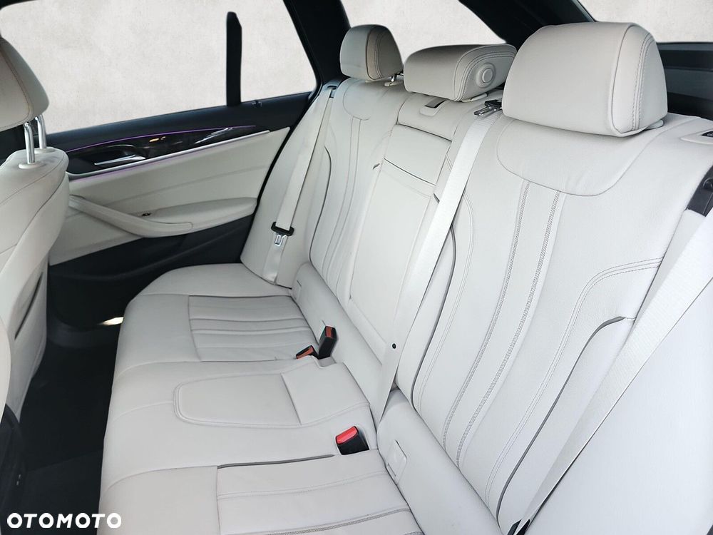 BMW Seria 5 - 24