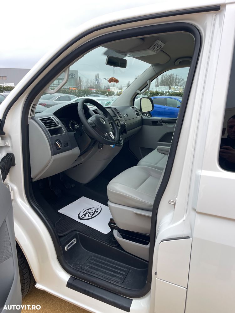 Volkswagen Caravelle - 29