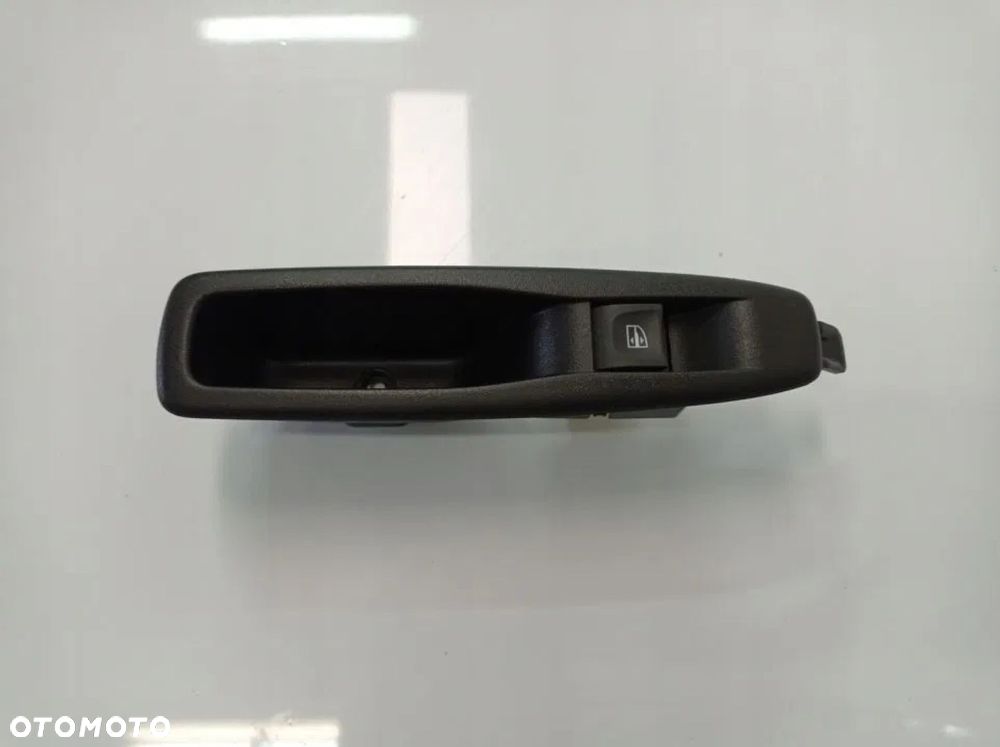 PANEL PRZEŁĄCZNIK SZYB RENAULT CLIO IV LIFT KOMBI - 2