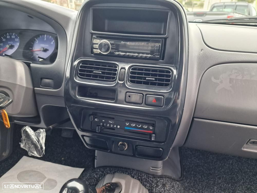 Nissan Pick-Up PICK-UP (D22) 2.5D (83CV) - 13