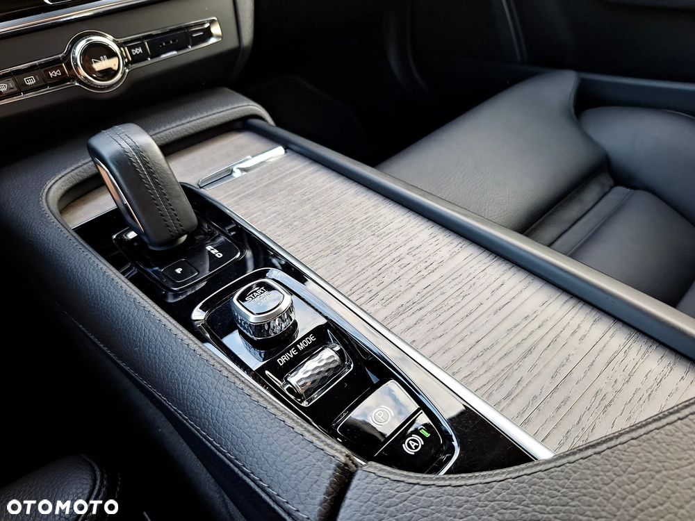 Volvo V90 Cross Country B5 D AWD Pro - 34
