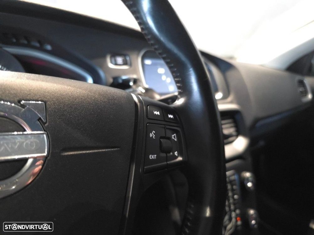 Volvo V40 1.6 D2 Momentum - 30