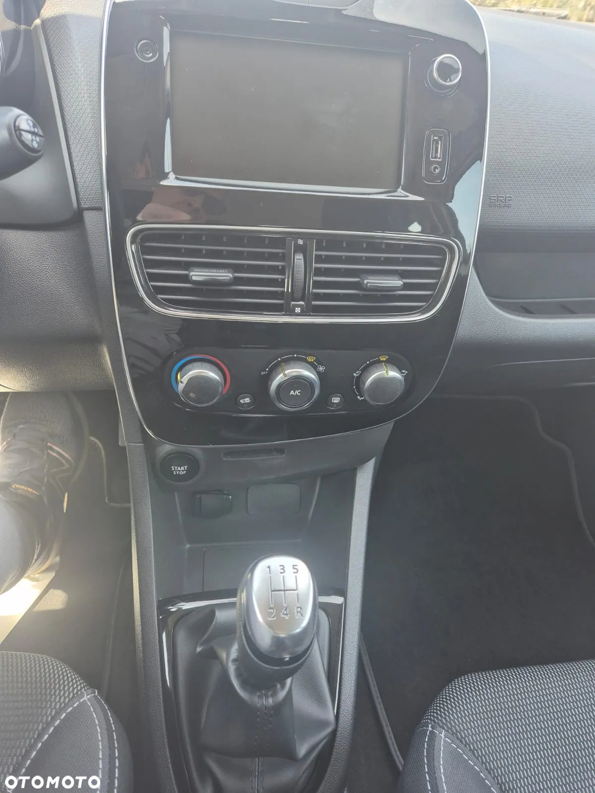 Renault Clio - 16