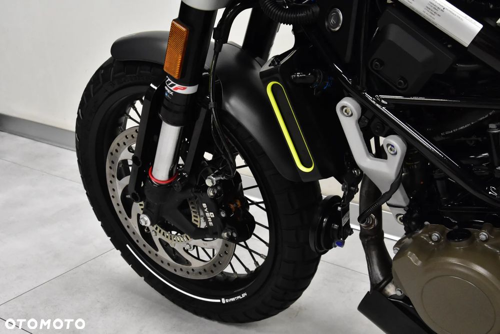 Husqvarna Svartpilen - 33