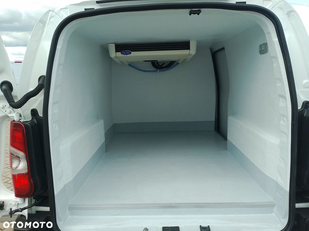 Toyota Proace Berlingo Partner Combo Doblo L2 Izoterma Chłodnia 230V Salon PL 3 osoby 2 EUPal 2,5 DMC - 19