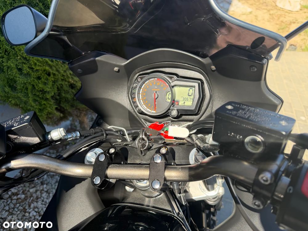Suzuki GSX - 20