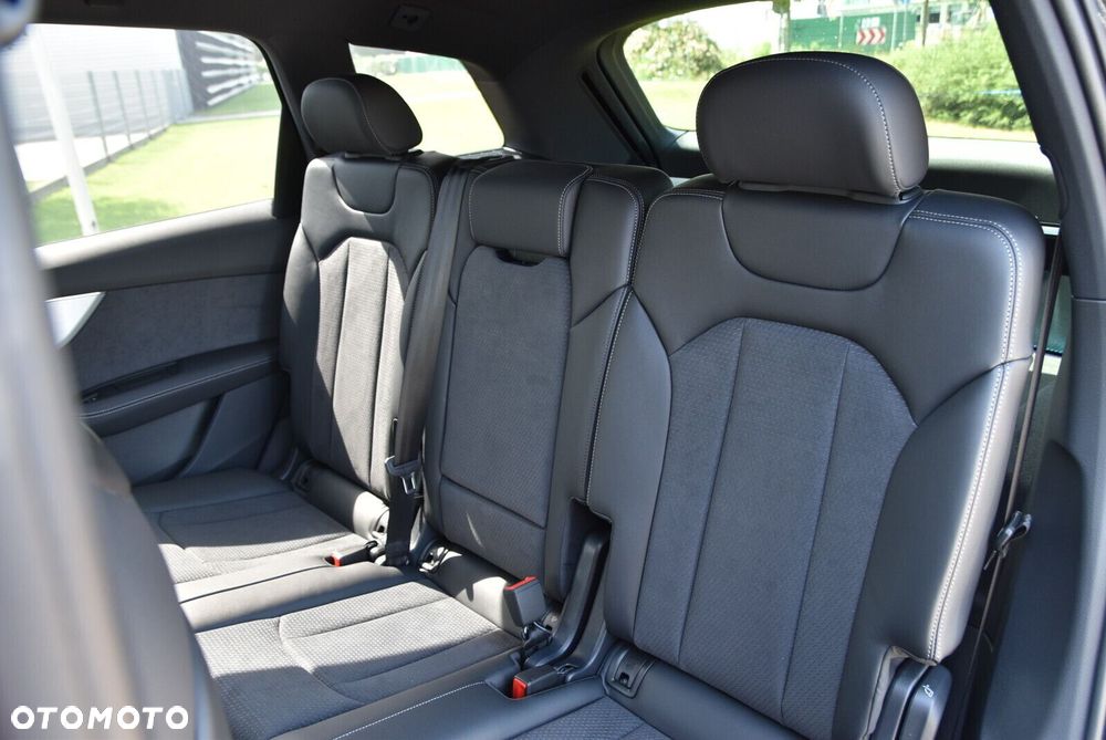 Audi Q7 - 16
