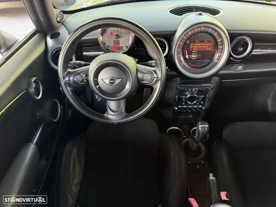 MINI 3 Portas John Cooper Works - 22