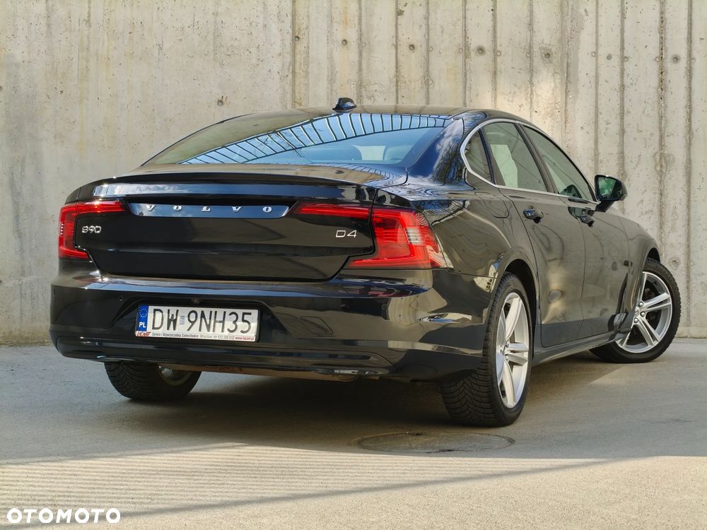 Volvo S90 D4 Momentum Pro - 21
