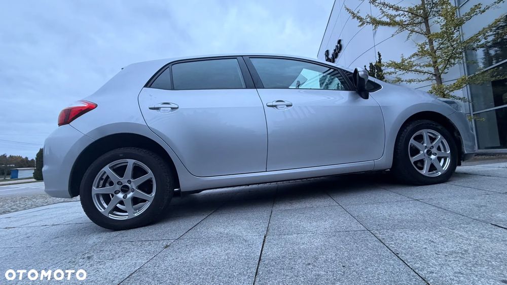 Toyota Auris 1.6 Prestige - 15