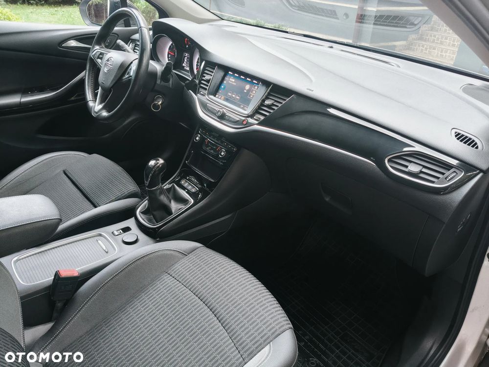 Opel Astra 1.2 T Business Elegance S&S - 27