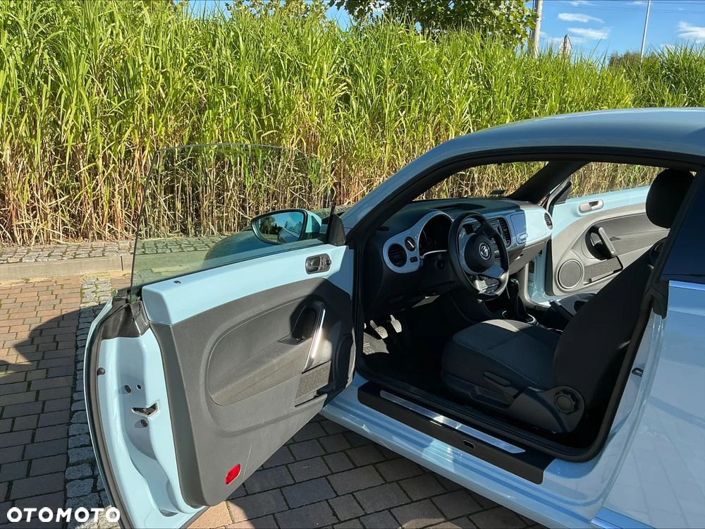 Volkswagen New Beetle - 9