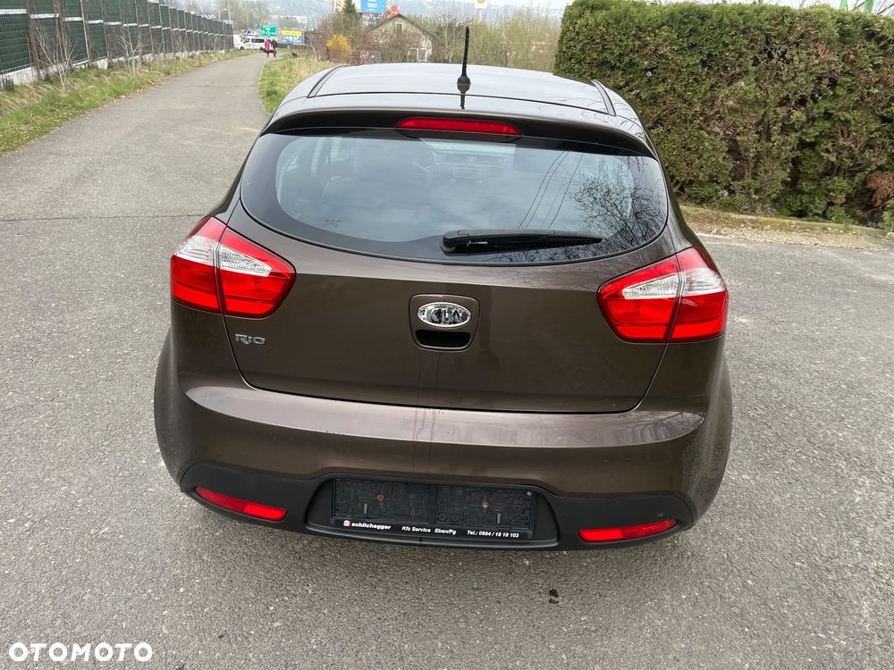 Kia Rio 1.2 Dream Team Edition - 6