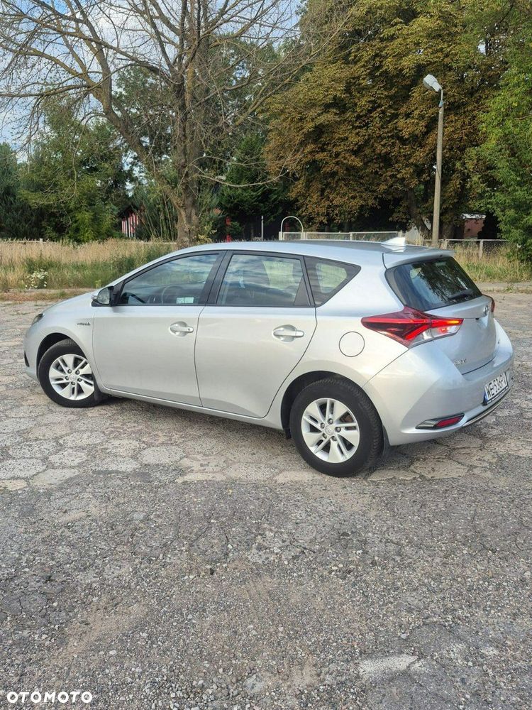 Toyota Auris - 4