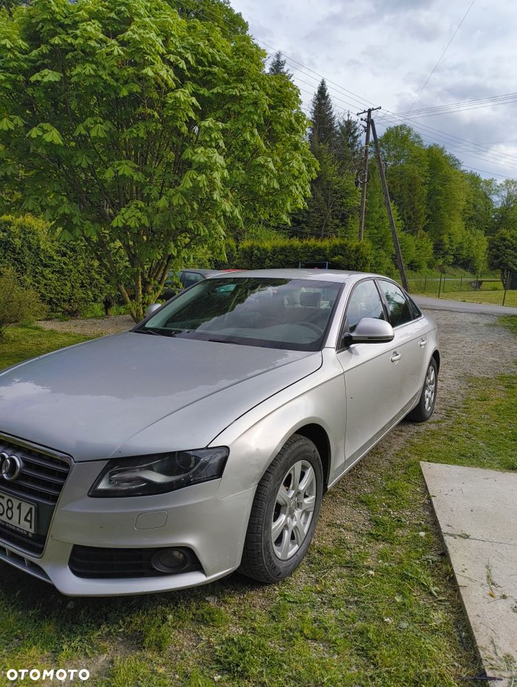 Audi A4 Limousine - 5