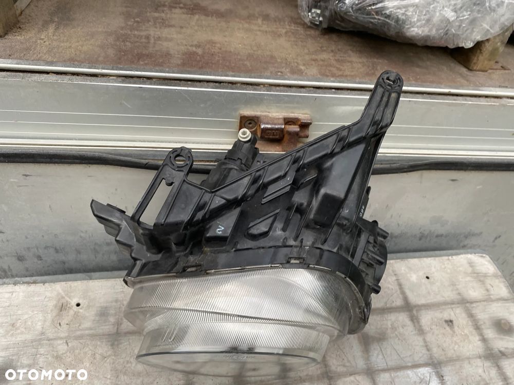 lampa nissan juke F15 H4 lewa eu cała - 2